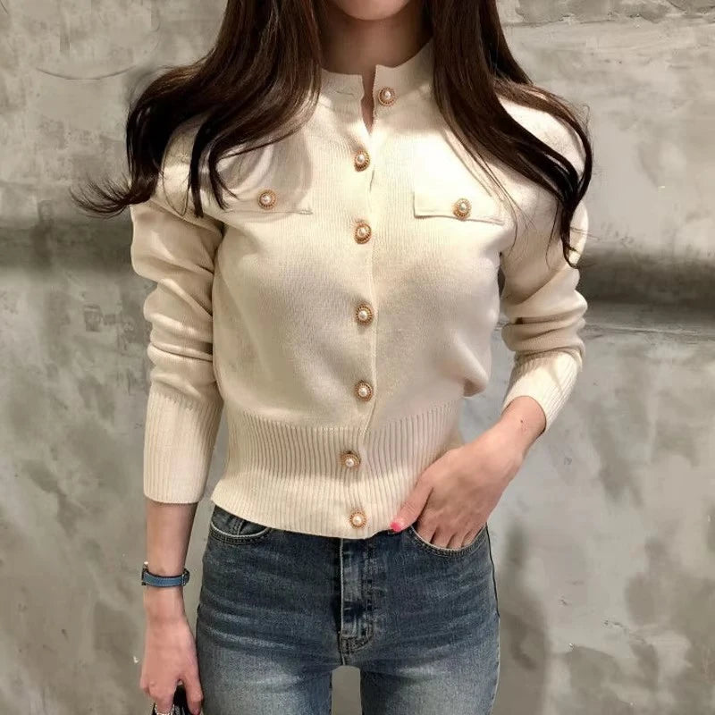 2025 Autumn Long Sleeve Women's Cardigan Sweater Knitted design   Short and casual style  Single-breasted closure