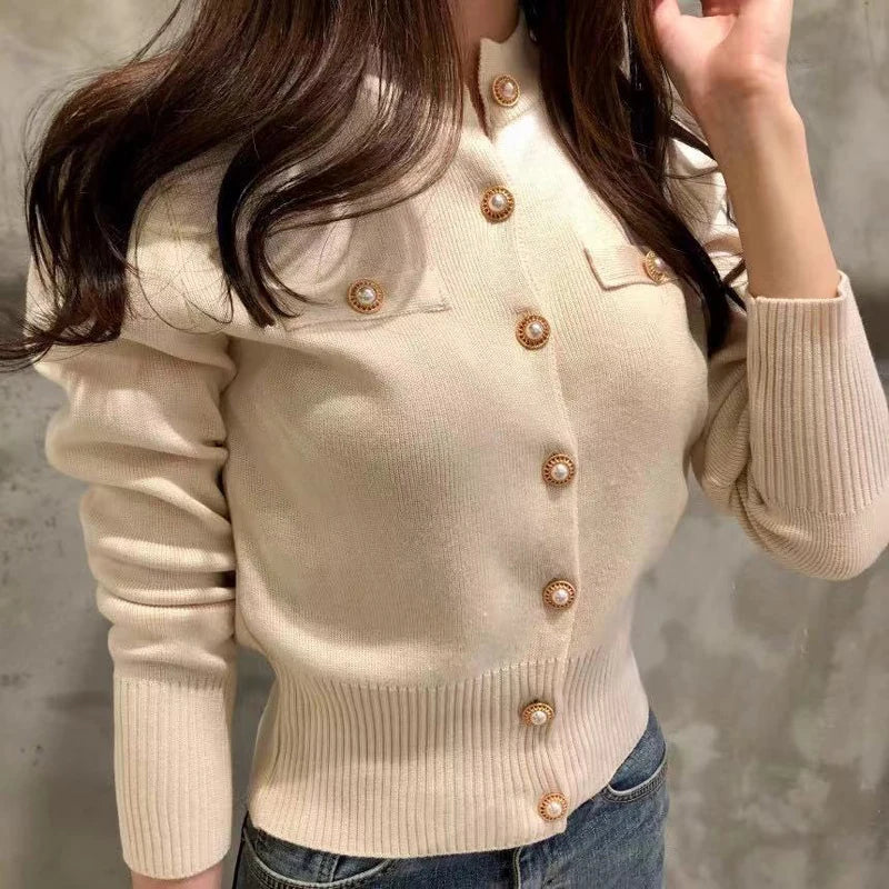 2025 Autumn Long Sleeve Women's Cardigan Sweater Knitted design   Short and casual style  Single-breasted closure